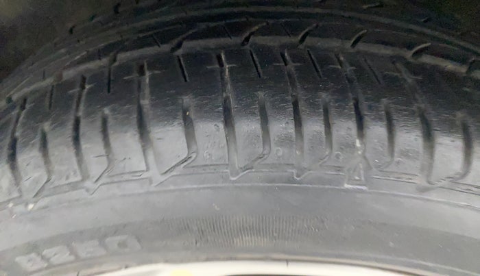 2019 Hyundai Elite i20 ASTA 1.2 (O), Petrol, Manual, 6,402 km, Left Front Tyre Tread
