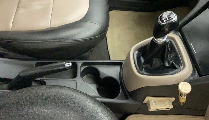 2015 Hyundai Xcent S (O) 1.2, Petrol, Manual, 87,042 km, Gear Lever