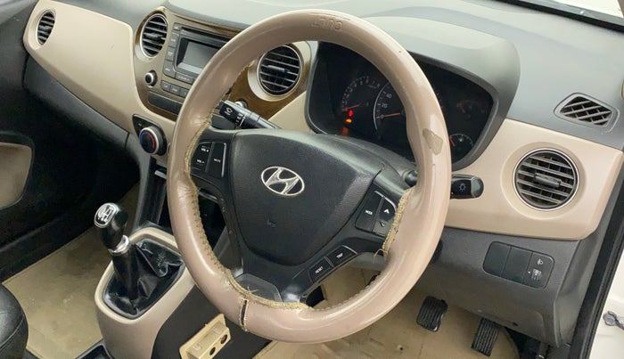 2015 Hyundai Xcent S (O) 1.2, Petrol, Manual, 87,042 km, Steering wheel - Steering cover is minor torn