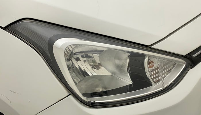 2015 Hyundai Xcent S (O) 1.2, Petrol, Manual, 87,042 km, Right headlight - Minor scratches