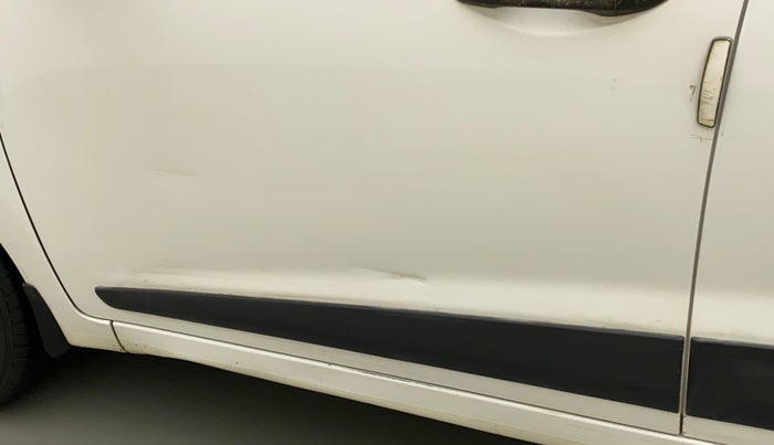 2015 Hyundai Xcent S (O) 1.2, Petrol, Manual, 87,042 km, Front passenger door - Slightly dented