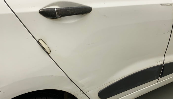 2015 Hyundai Xcent S (O) 1.2, Petrol, Manual, 87,042 km, Right rear door - Minor scratches