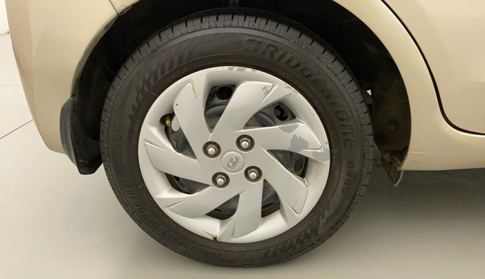 2018 Hyundai NEW SANTRO SPORTZ CNG, CNG, Manual, 1,25,815 km, Right Rear Wheel