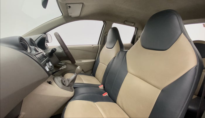 2014 Datsun Go T, Petrol, Manual, 39,307 km, Right Side Front Door Cabin