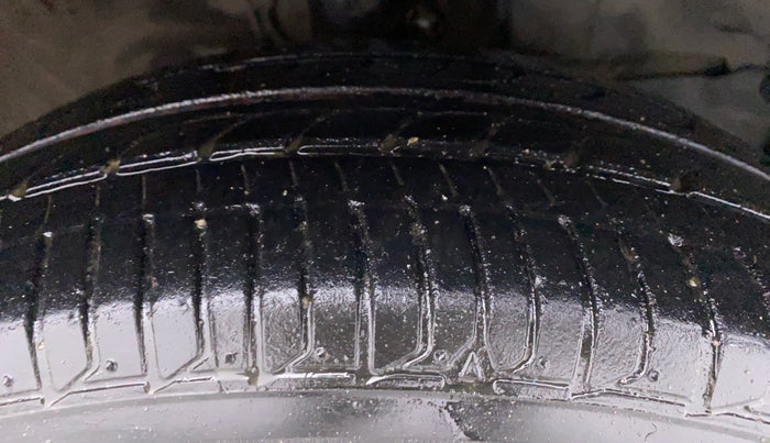 2017 Honda City V MT PETROL, Petrol, Manual, 74,169 km, Right Front Tyre Tread