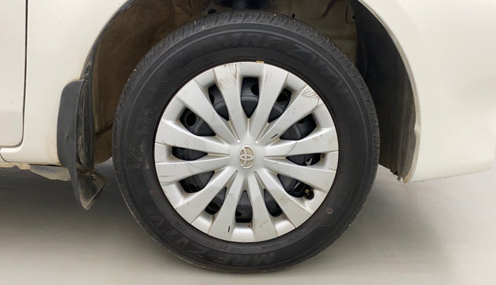 2011 Toyota Etios Liva G, Petrol, Manual, 56,898 km, Right Front Wheel