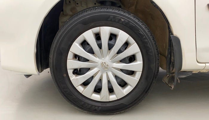 2011 Toyota Etios Liva G, Petrol, Manual, 56,898 km, Left Front Wheel