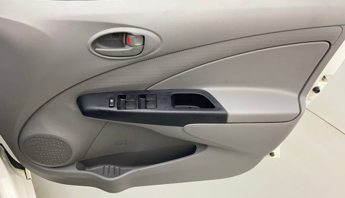 2011 Toyota Etios Liva G, Petrol, Manual, 56,898 km, Driver Side Door Panels Control