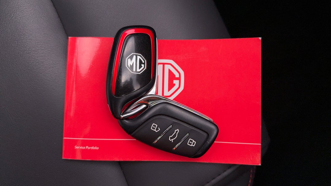 2022 MG Zst Essence, Automatic, 18496 km, Key Close-up