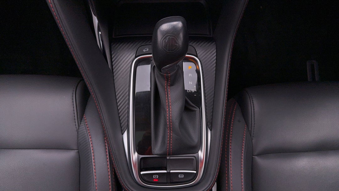 2022 MG Zst Essence, Automatic, 18496 km, Gear Lever 