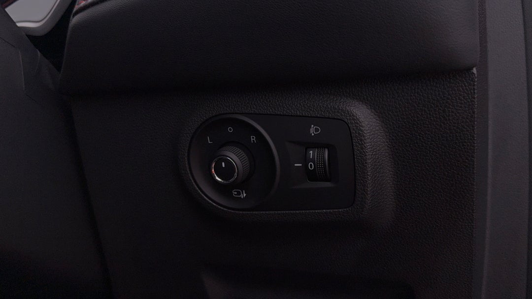 2022 MG Zst Essence, Automatic, 18496 km, Utility Switches/Buttons