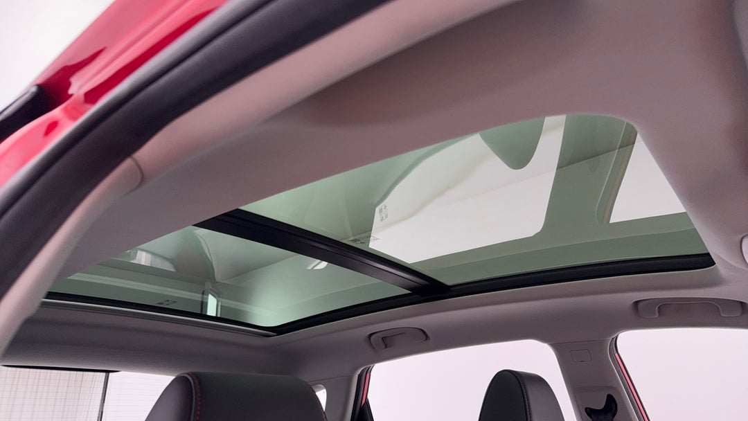 2022 MG Zst Essence, Automatic, 18496 km, Interior Sunroof/Moonroof