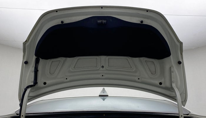 2012 Hyundai Verna FLUIDIC 1.6 VTVT SX, Petrol, Manual, 74,925 km, Boot Door Open
