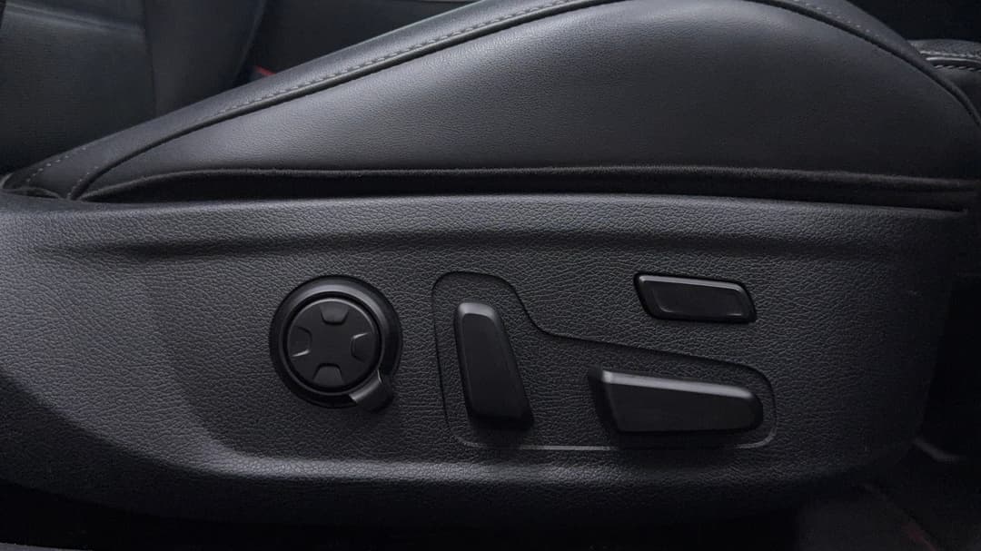 2019 Kia Stinger Gt (red Leather), Automatic, 135957 km, Drivers Side Adjustment Panel