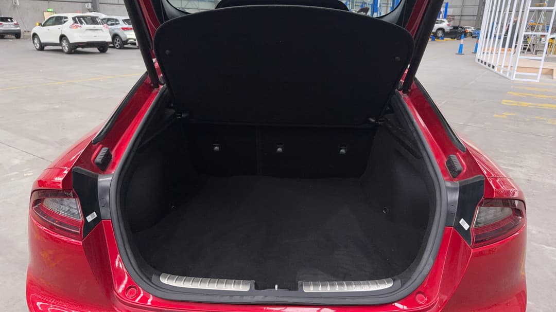 2019 Kia Stinger Gt (red Leather), Automatic, 135957 km, Boot Inside View