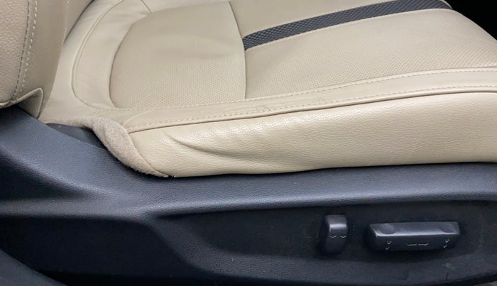 2019 Honda Civic 1.8L I-VTEC ZX CVT, Petrol, Automatic, 32,254 km, Driver Side Adjustment Panel