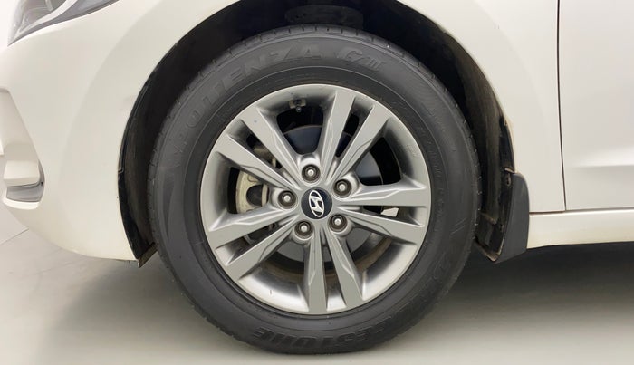 2016 Hyundai New Elantra 2.0 SX AT PETROL, Petrol, Automatic, 30,445 km, Left Front Wheel