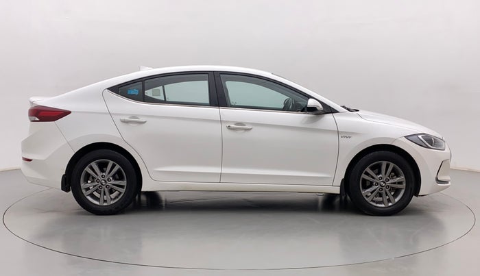 2016 Hyundai New Elantra 2.0 SX AT PETROL, Petrol, Automatic, 30,445 km, Right Side View
