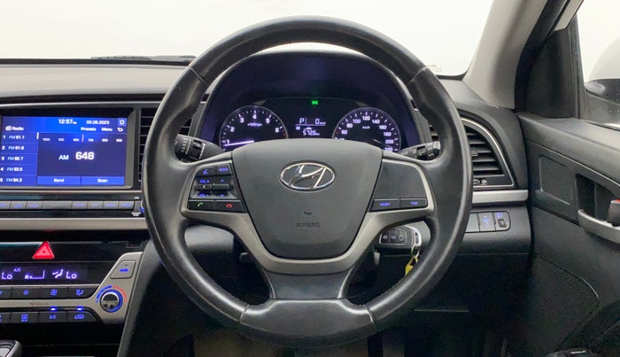 2016 Hyundai New Elantra 2.0 SX AT PETROL, Petrol, Automatic, 30,445 km, Steering Wheel Close Up