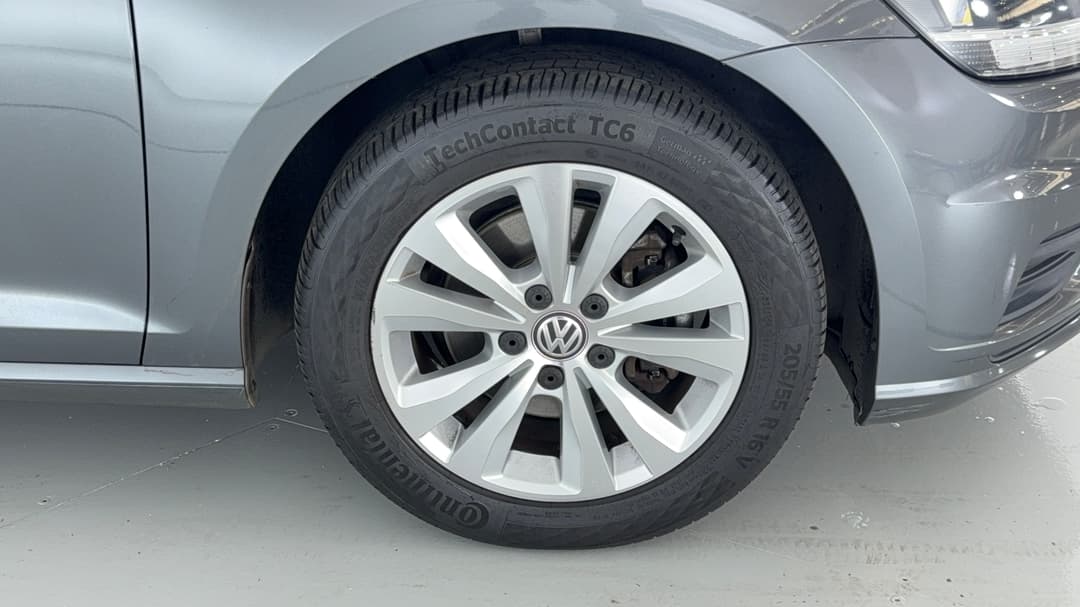 2018 Volkswagen Golf 110tsi, Automatic, 81960 km, Right Front Wheel