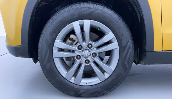 2018 Maruti Vitara Brezza ZDI PLUS DUAL TONE, Diesel, Manual, 38,850 km, Left Front Wheel