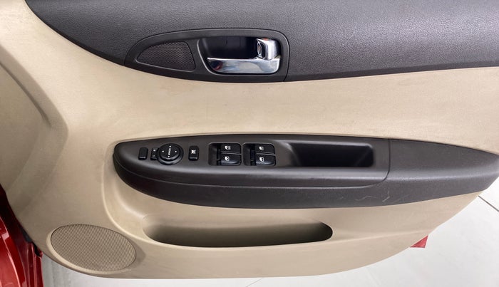 2013 Hyundai i20 SPORTZ 1.2 VTVT, Petrol, Manual, 29,182 km, Driver Side Door Panels Control