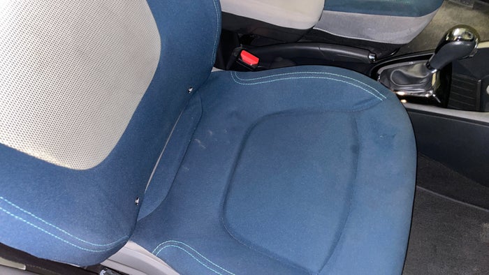 RENAULT CAPTUR-Seat RHS Front Stain