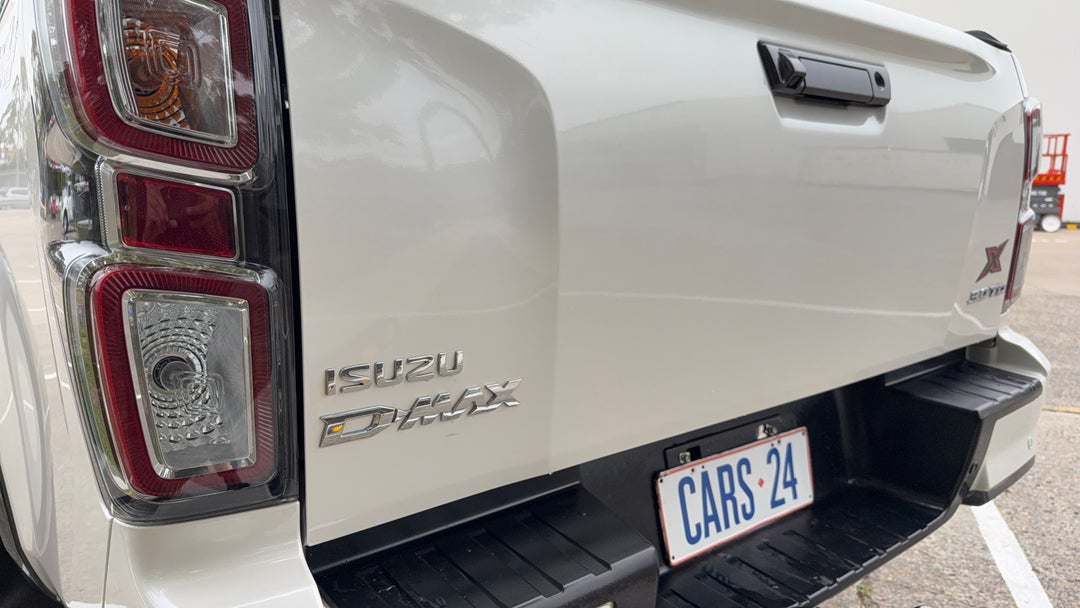 Badge (Boot Left Side)