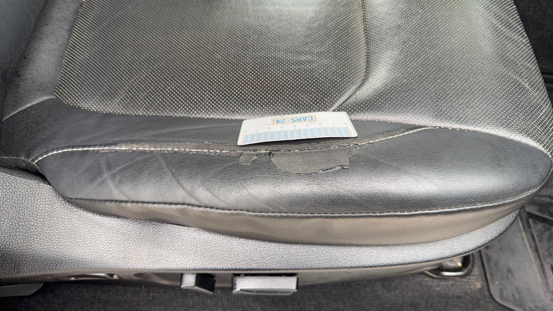 Seats Front RHS Wear