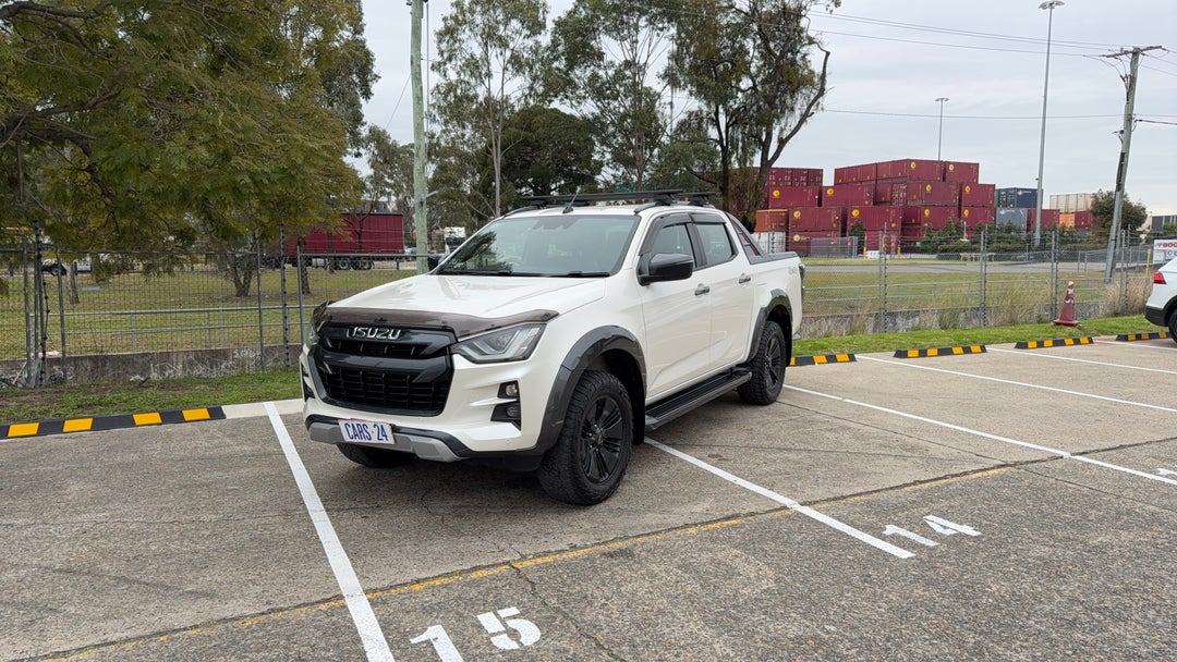 Left Front Diagonal (45- Degree) View