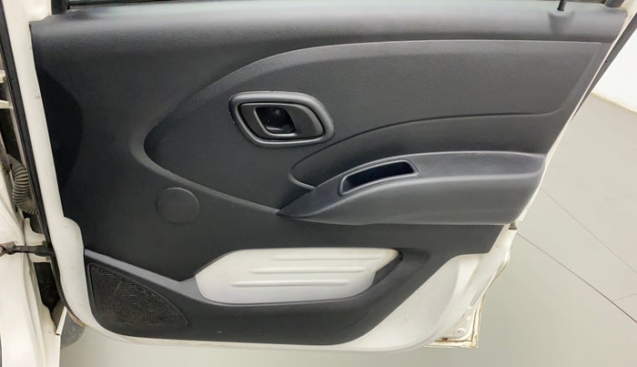 2018 Datsun Redi Go S 1.0, Petrol, Manual, 60,183 km, Driver Side Door Panels Control