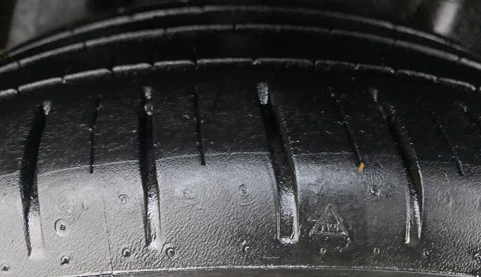 2019 Ford Figo Aspire 1.2 TITANIUM+ PETROL, Petrol, Manual, 23,713 km, Right Rear Tyre Tread