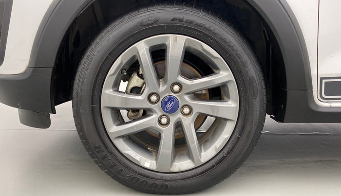 2018 Ford FREESTYLE TITANIUM + 1.2 TI-VCT, Petrol, Manual, 6,977 km, Left Front Wheel