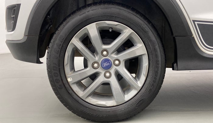 2018 Ford FREESTYLE TITANIUM + 1.2 TI-VCT, Petrol, Manual, 6,977 km, Right Rear Wheel