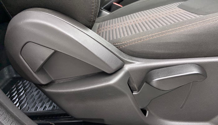 2018 Ford FREESTYLE TITANIUM + 1.2 TI-VCT, Petrol, Manual, 6,977 km, Driver Side Adjustment Panel