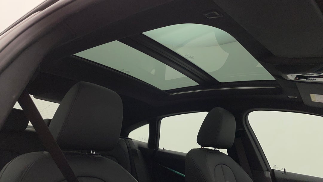 Interior Sunroof/Moonroof