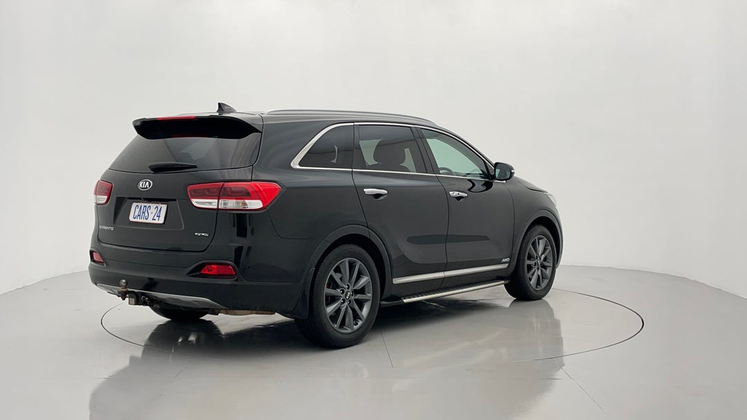 Right Back Diagonal (45- Degree) View