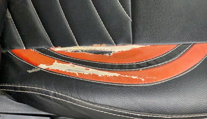 2018 Tata Tiago XZ PETROL, Petrol, Manual, 52,944 km, Driver seat - Cover slightly torn