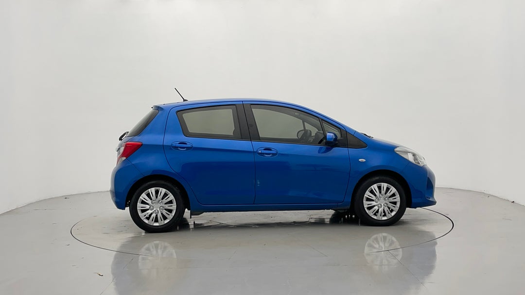 2016 Toyota Yaris Ascent, Automatic, 74300 km, Right Side View