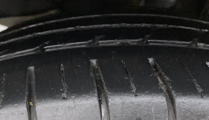2016 Hyundai Creta 1.6 SX (O) CRDI, Diesel, Manual, 97,793 km, Right Rear Tyre Tread