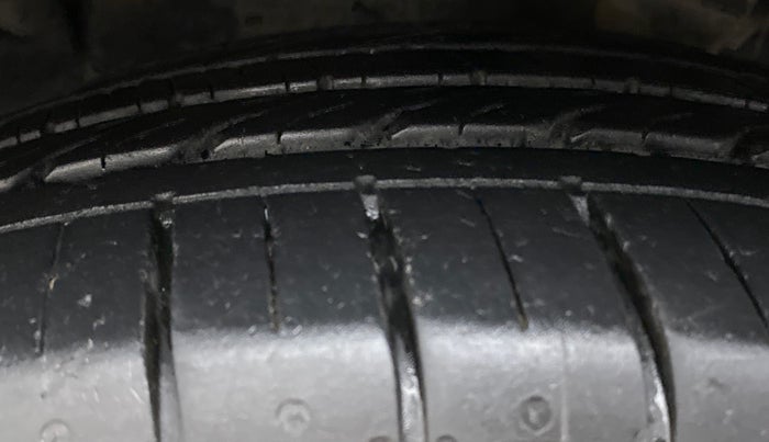2016 Hyundai Creta 1.6 SX (O) CRDI, Diesel, Manual, 97,793 km, Left Front Tyre Tread