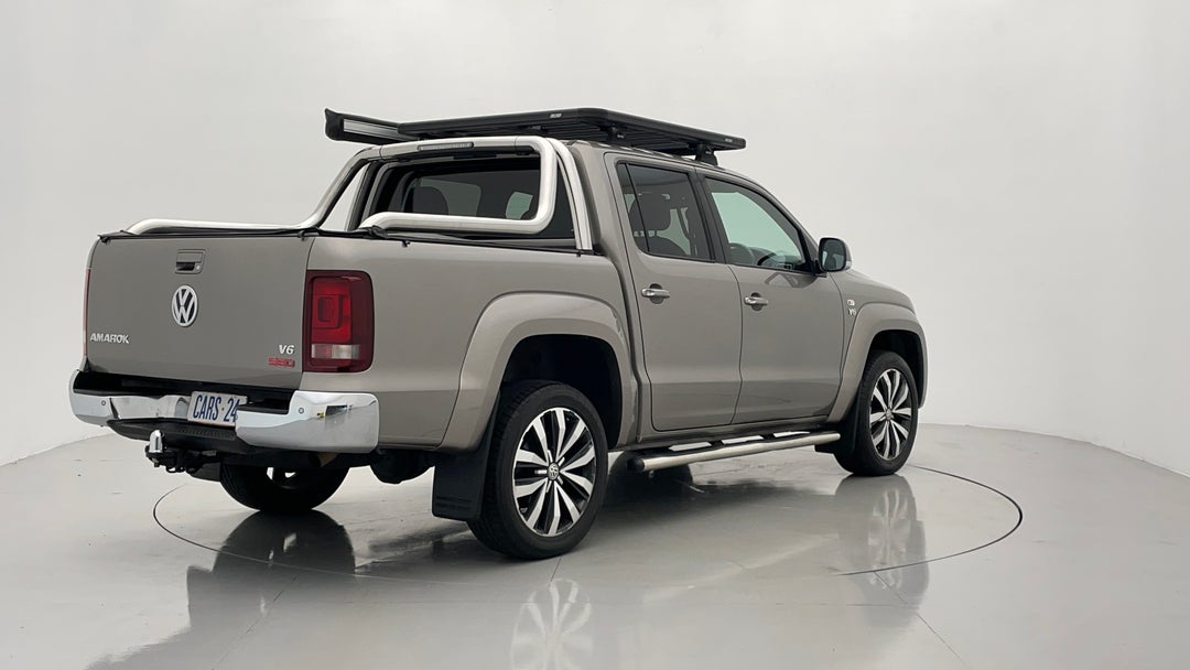 Right Back Diagonal (45- Degree) View