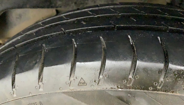 2017 Maruti Dzire VXI, Petrol, Manual, 74,884 km, Left Rear Tyre Tread
