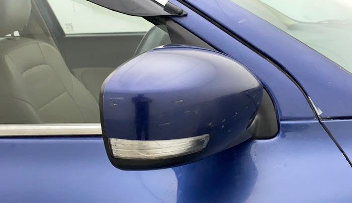 2017 Maruti Dzire VXI, Petrol, Manual, 74,884 km, Right rear-view mirror - Indicator light has minor damage