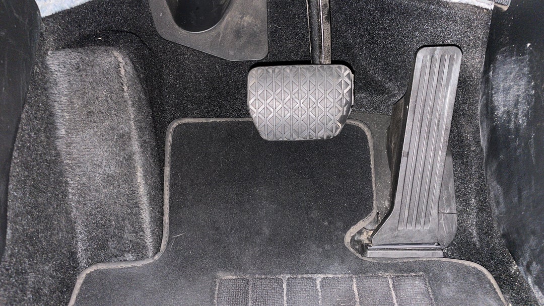 2018 Mazda CX-3 Maxx (FWD), Automatic, 83379 km, Pedals and Footmat