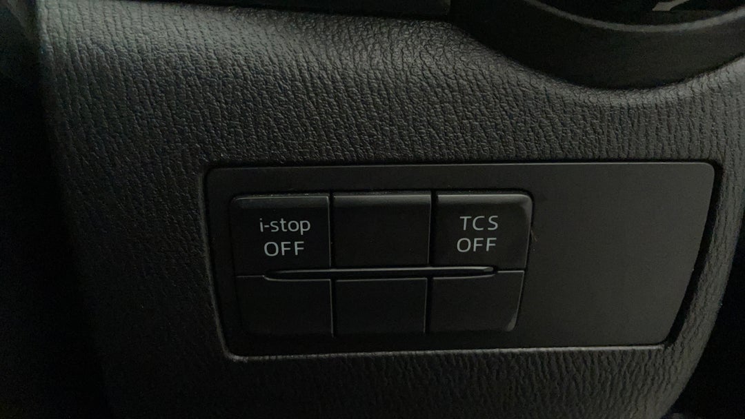 2018 Mazda CX-3 Maxx (FWD), Automatic, 83379 km, Utility Switches/Buttons