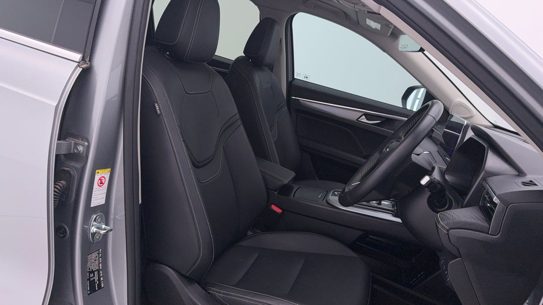 2024 GWM Haval Jolion Ultra Hybrid, Automatic, 18491 km, Right Side Front Door Cabin View