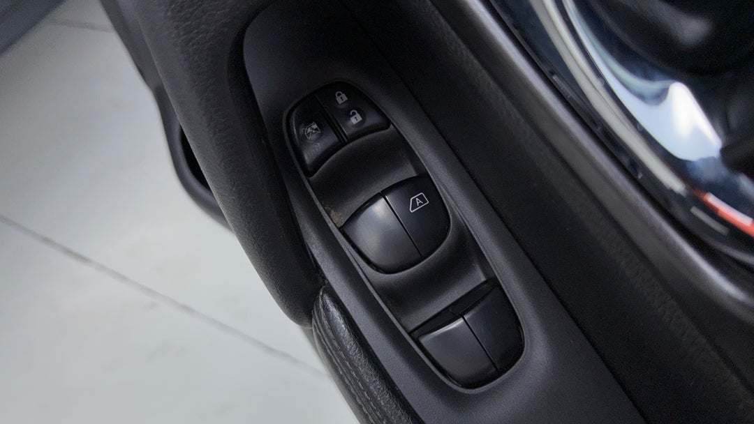 Drivers Side Door Panel Controls