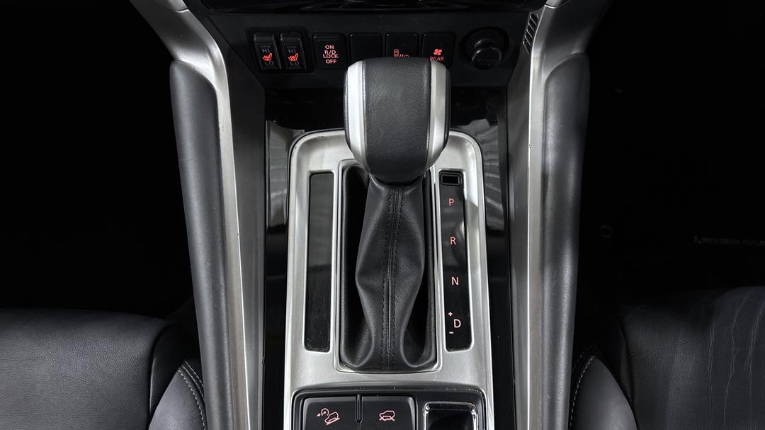 2018 Mitsubishi Pajero Sport Exceed (4x4) 7 Seat, Automatic, 55056 km, Gear Lever 