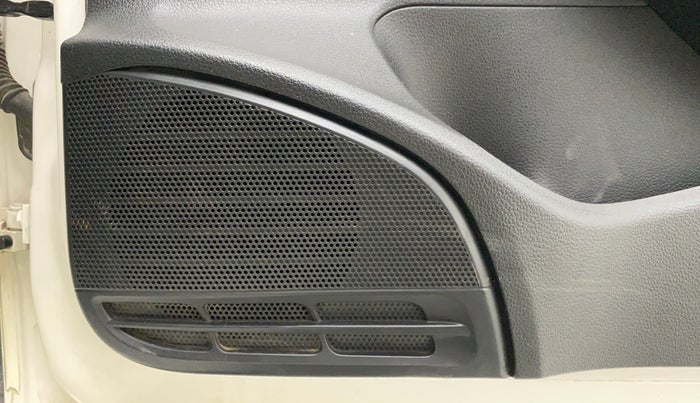 2014 Volkswagen Polo HIGHLINE1.2L, Petrol, Manual, 1,02,172 km, Speaker